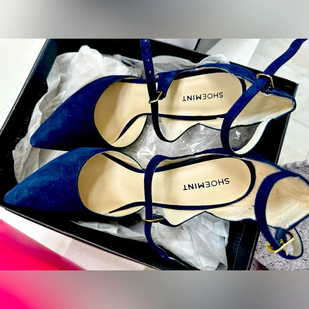 Shoes - Picture 3 of 7